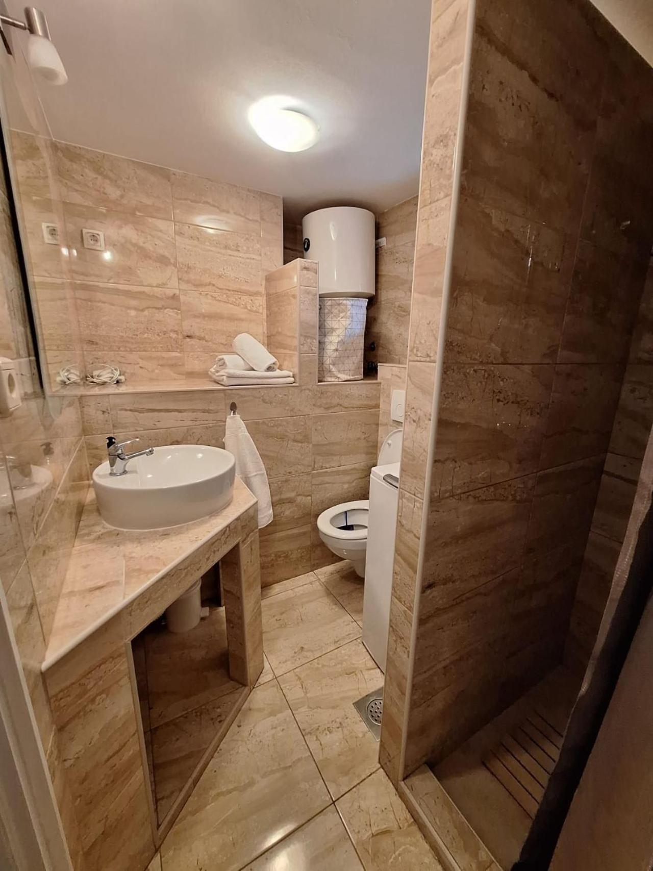 Apartment Lucy Zadar - Free Private Parking Esterno foto